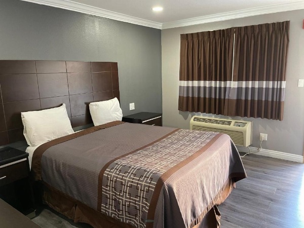 El Segundo Inn image 28